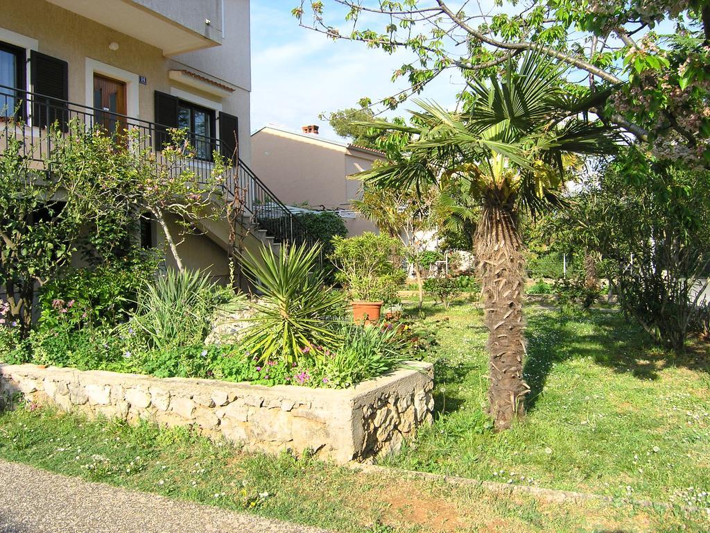 Apartments Ines คิร์ก ภายนอก รูปภาพ