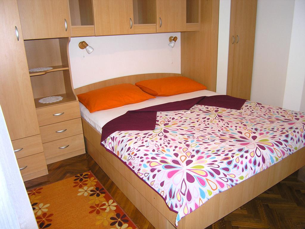 Apartments Ines คิร์ก ภายนอก รูปภาพ